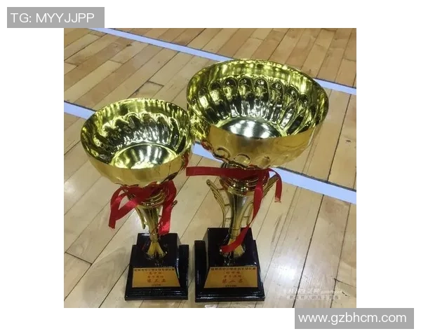 上海羽毛球队在选拔赛中以79分稳居积分榜首位 上海羽毛球队在选拔赛中以79分稳居积分榜首位